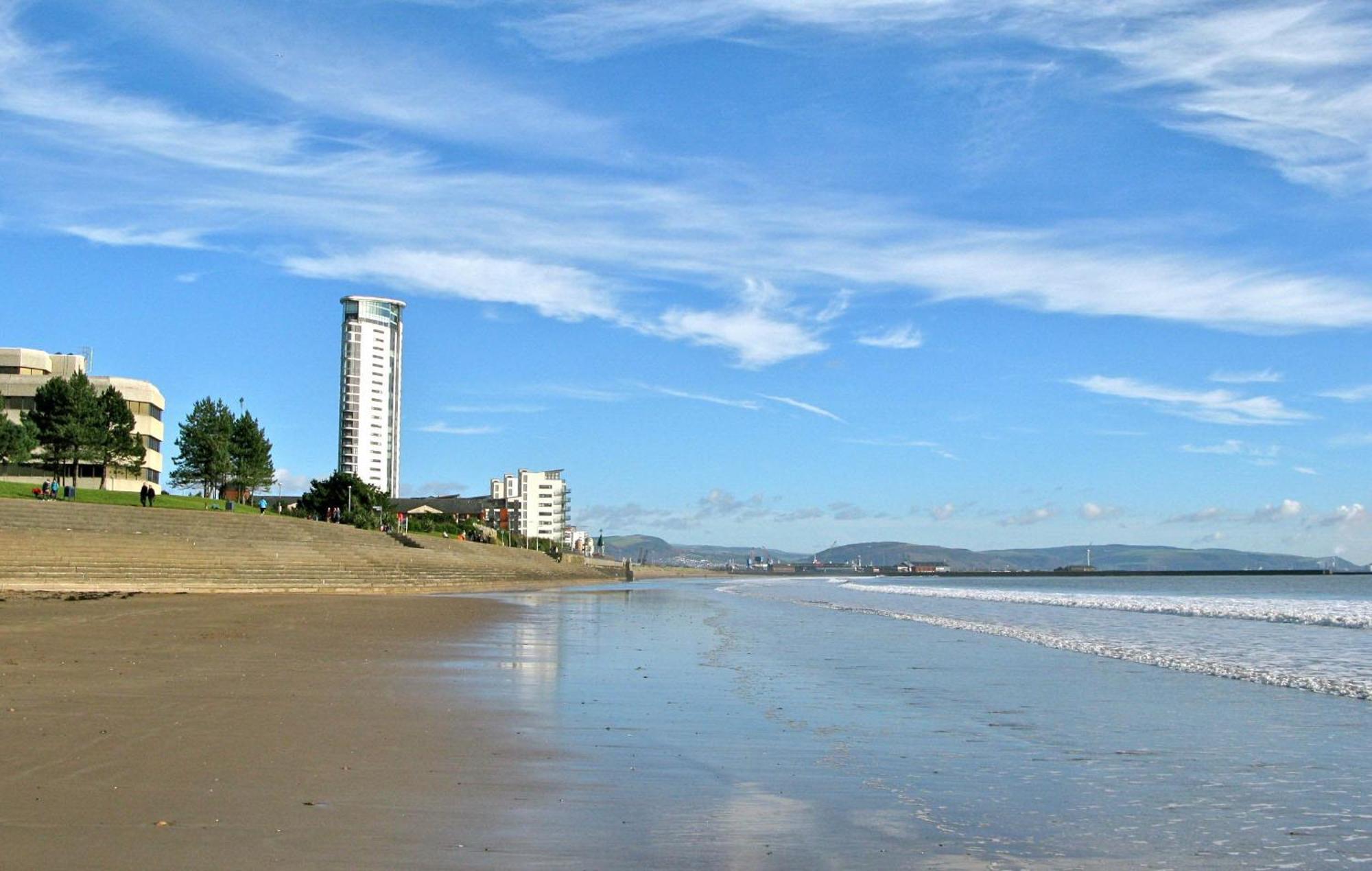 Coastline Apt Nearby The Beach Swansea Exterior photo